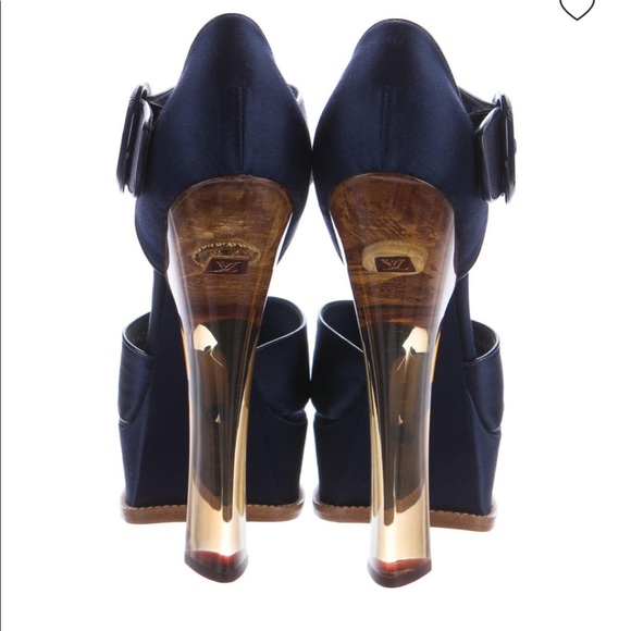 Louis Vuitton Blue Satin platform sandals - Picture 7 of 12